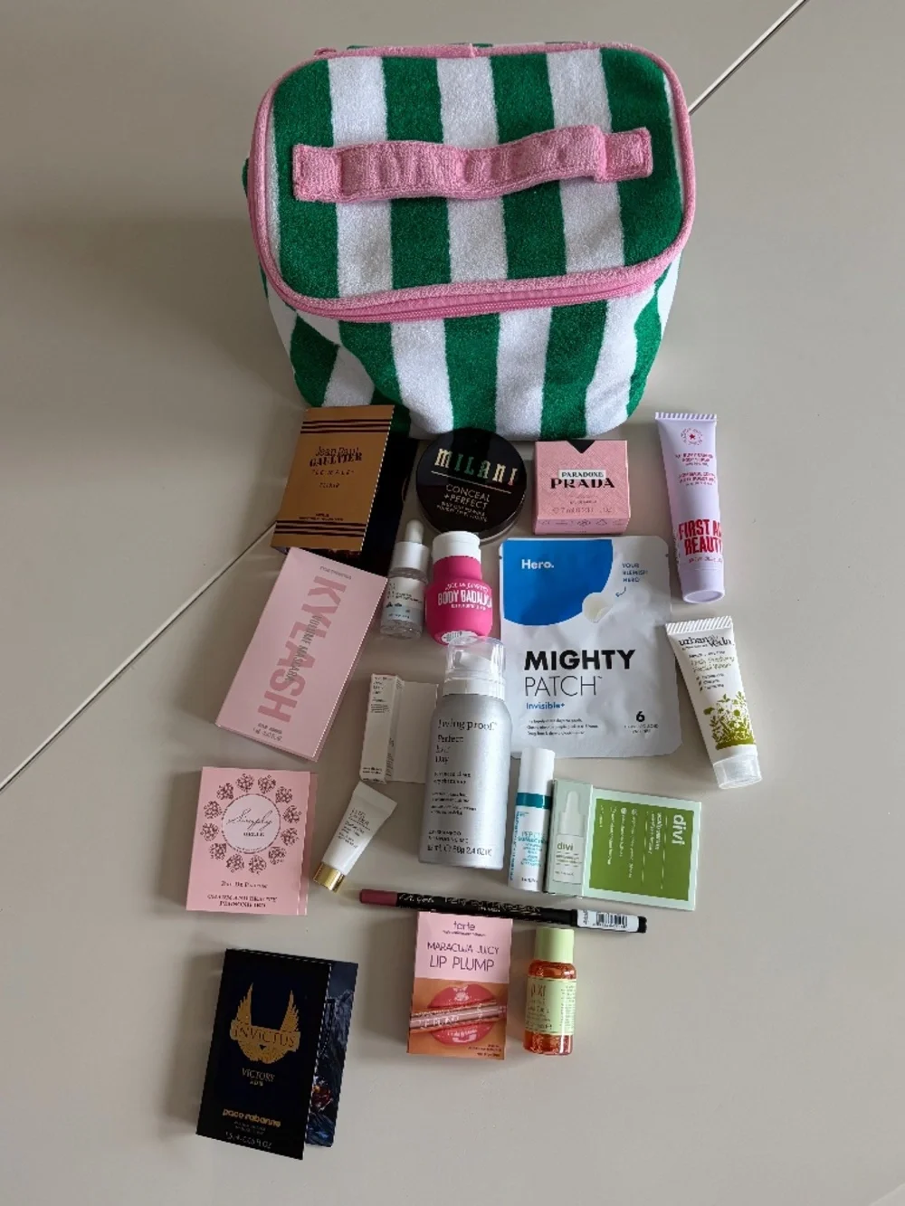 Ulta Beauty make up bag with 19 minis/samples -NEW - Picture 1 of 7